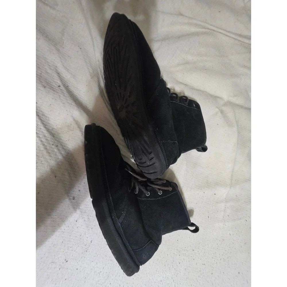UGG Neumel Black Suede Lace Up Chukka Boots Mens 13 Sheepskin Lined 1016472